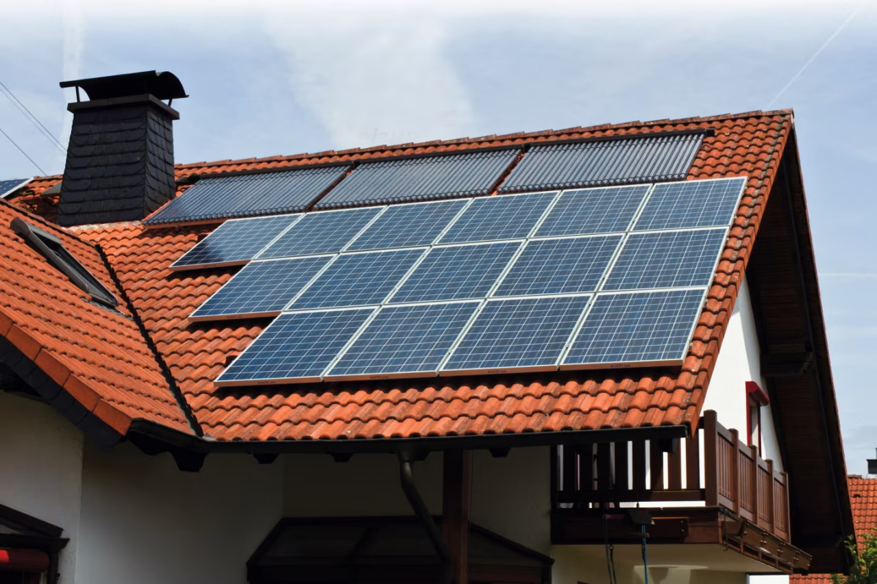 Solarni paneli na kuci